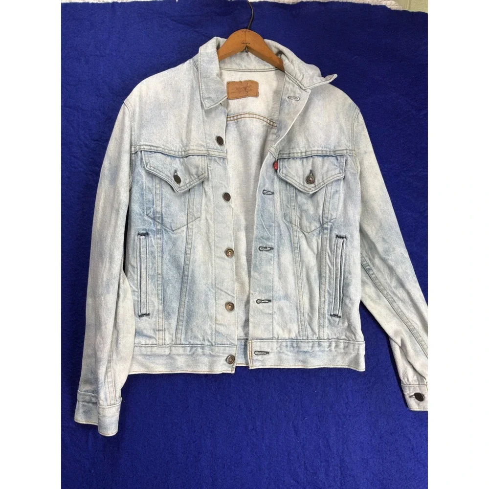 Vintage Mens Levis Denim Trucker Jacket S Light Blue 70506-0214 Made in USA